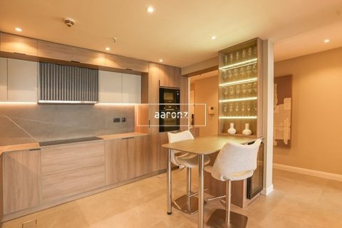 Apartment in Jumeirah Lake Towers, Dubai 3 bedrooms, 164.7 sq.m. № 21006 - photo 18