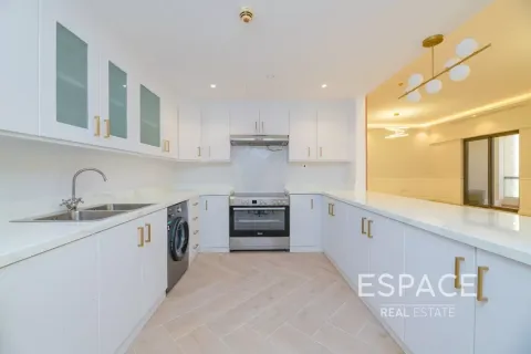 Appartement à Jumeirah Beach Residence, Dubai, 4 chambres, 252 m², № 71361 - photo 4