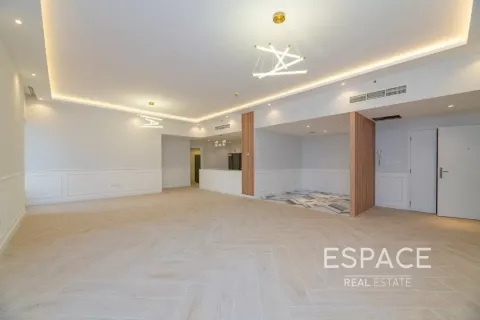 Appartement à Jumeirah Beach Residence, Dubai, 4 chambres, 252 m², № 71361 - photo 1