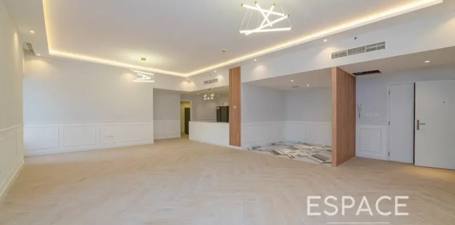 Apartment in Jumeirah Beach Residence, Dubai 4 bedrooms, 252 sq.m. № 71361