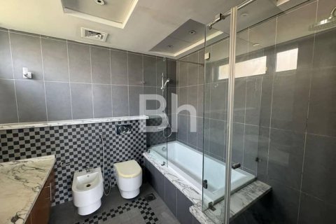 Villa in Jumeirah Park, Dubai 4 bedrooms, 600 sq.m. № 57648 - photo 3
