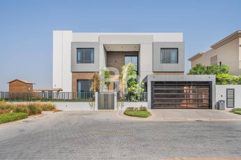 Villa in Dubai Hills Estate, Dubai 5 bedrooms, 1064 sq.m. № 57649 - photo 1