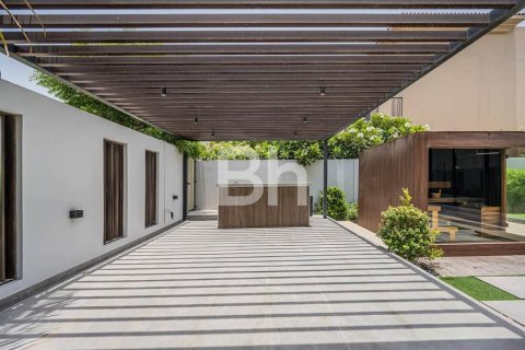 Villa in Dubai Hills Estate, Dubai 5 bedrooms, 1064 sq.m. № 57649 - photo 4