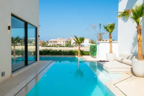 Villa in Palm Jumeirah, Dubai 5 bedrooms, 595 sq.m. № 122531 - photo 12