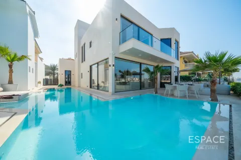 Villa in Palm Jumeirah, Dubai 5 bedrooms, 595 sq.m. № 122531 - photo 20