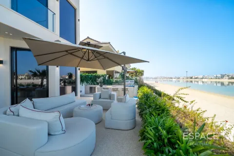 Villa in Palm Jumeirah, Dubai 5 bedrooms, 595 sq.m. № 122531 - photo 16