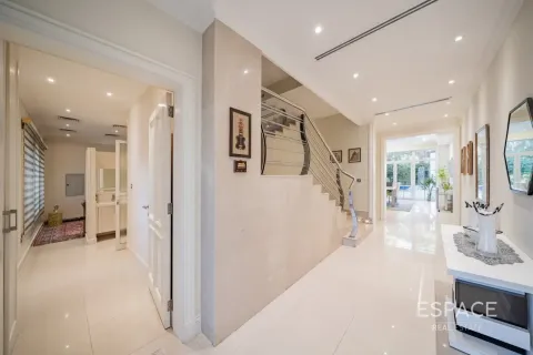 Villa à Jumeirah Village Triangle, Dubai, 5 chambres, 448 m², № 122536 - photo 5