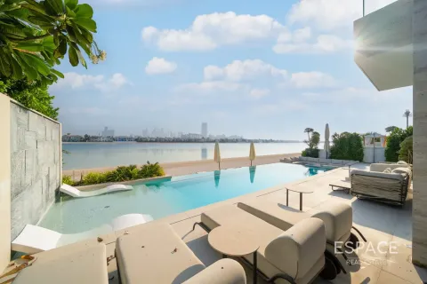 Villa in Palm Jumeirah, Dubai 5 bedrooms, 627 sq.m. № 122535 - photo 19