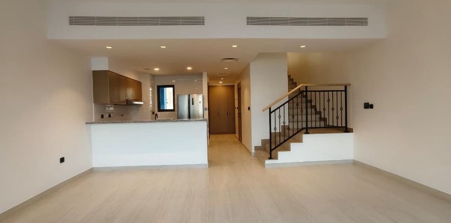 Townhouse in Dubai 3 bedrooms, 144 sq.m. № 124292