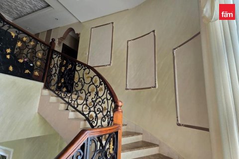Villa in Dubai 5 bedrooms, 684.2 sq.m. № 124290 - photo 6