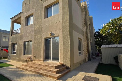 Villa in Dubai 5 bedrooms, 684.2 sq.m. № 124290 - photo 12