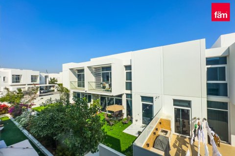 Adosado en Dubai, 3 dormitorios, 187.2 m², № 124294