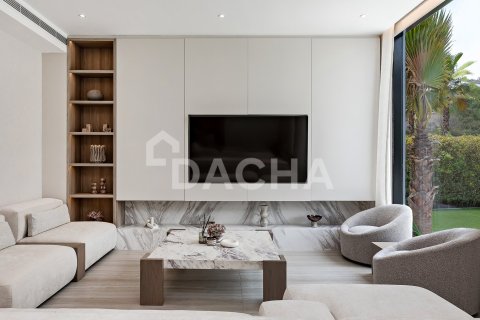 Villa in Jumeirah Islands, Dubai 5 bedrooms, 571 sq.m. № 135281 - photo 4