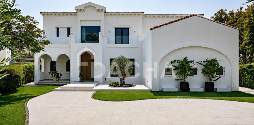 Villa in Jumeirah Islands, Dubai 5 bedrooms, 571 sq.m. № 135281