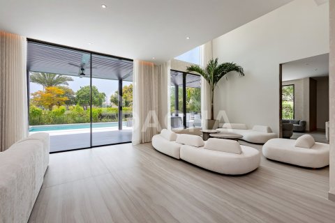 Villa in Jumeirah Islands, Dubai 5 bedrooms, 571 sq.m. № 135281 - photo 9