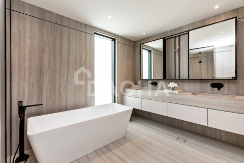 Villa in Jumeirah Islands, Dubai 5 bedrooms, 571 sq.m. № 135281 - photo 13