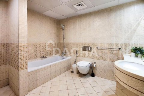 Apartment in Marina Promenade, Dubai Marina, Dubai 3 bedrooms, 140 sq.m. № 105077 - photo 12