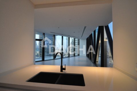 Apartment in Marquise Square Tower, Business Bay, Dubai 3 bedrooms, 194 sq.m. № 105081 - photo 4