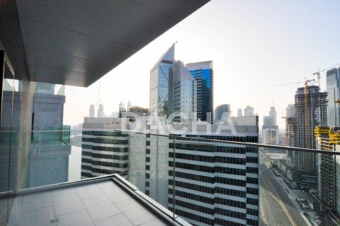 Apartment in Marquise Square Tower, Business Bay, Dubai 3 bedrooms, 194 sq.m. № 105081 - photo 11