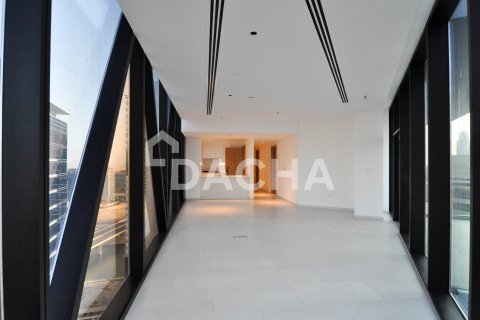 Apartment in Marquise Square Tower, Business Bay, Dubai 3 bedrooms, 194 sq.m. № 105081 - photo 20