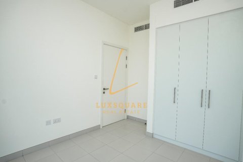 Снять в аренду виллу в EMAAR South, Dubai South (Dubai World Central), Дубай: 3 спальни, 130м², № 83792 - фото 12