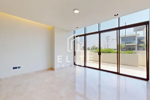 Villa en Golf Place, Dubai Hills Estate, Dubai, 4 dormitorios, 691 m², № 121541 - foto 2