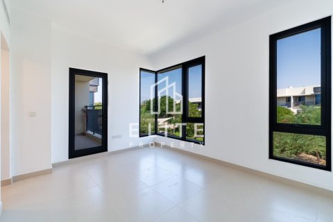 Villa en Dubai Hills Estate, Dubai, 4 dormitorios, 228 m², № 121542