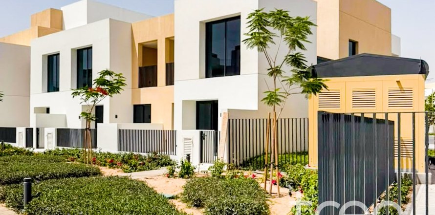Townhouse in Arabian Ranches 3, Dubai 3 bedrooms, 205.69 sq.m. № 119979