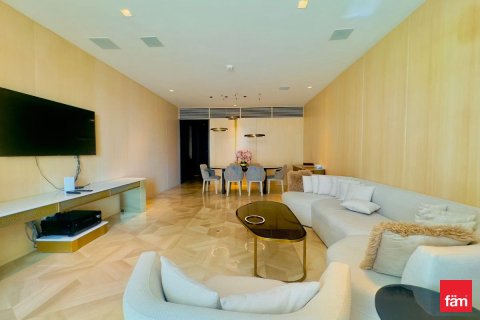 Apartment in Palm Jumeirah, Dubai 3 bedrooms, 216 sq.m. № 77102 - photo 2