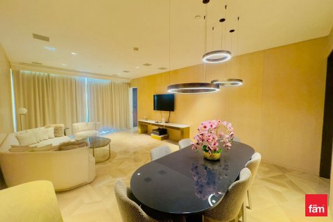 Apartment in Palm Jumeirah, Dubai 3 bedrooms, 216 sq.m. № 77102 - photo 3