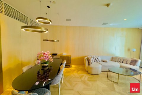 Apartment in Palm Jumeirah, Dubai 3 bedrooms, 216 sq.m. № 77102 - photo 1