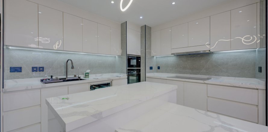 Apartamento en Dubai, 1 dormitorio, 95 m², № 97033