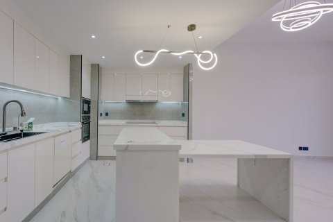 Apartamento en Dubai, 1 dormitorio, 95 m², № 97033 - foto 6