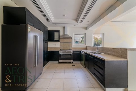 Купить виллу в North Village, Al Furjan, Дубай: 4 спальни, 600м², № 60849 - фото 2