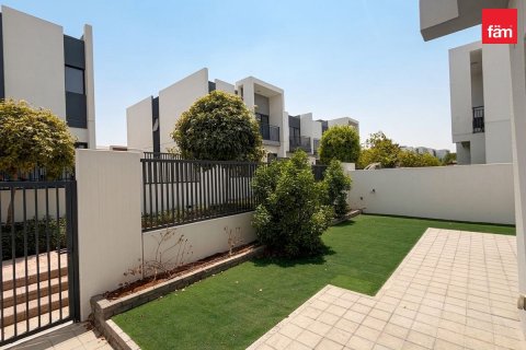 Townhouse in Dubai 4 bedrooms, 242.5 sq.m. № 137568 - photo 5