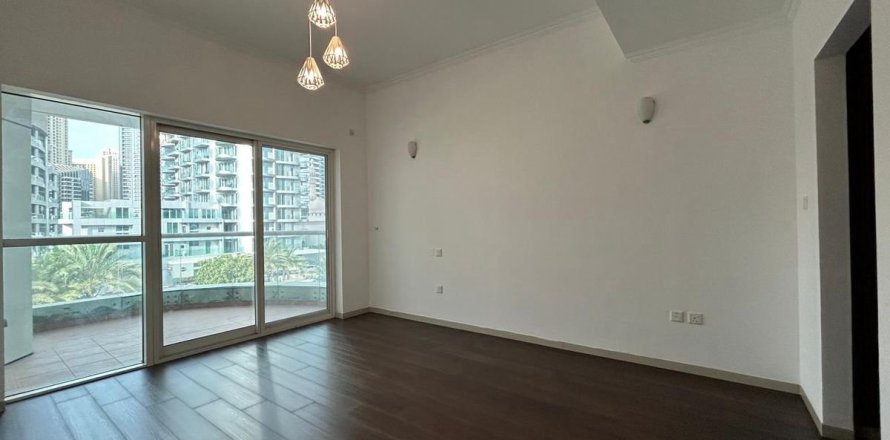 Квартира в Дубай Марине, Дубай, 3 спальни, 161.2м², № 84863