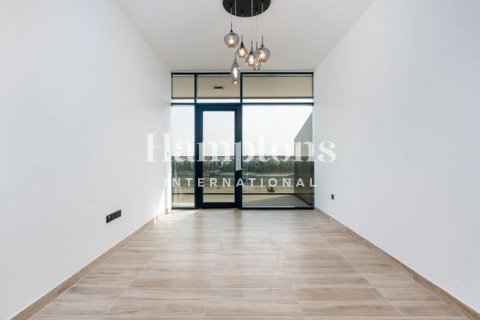 Снять в аренду квартиру в Дубай Студио-Сити, Дубай: 1 спальня, 64.49976581м², № 90945 - фото 3