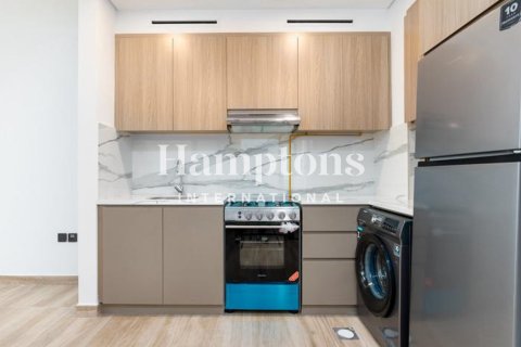 Снять в аренду квартиру в Дубай Студио-Сити, Дубай: 1 спальня, 64.49976581м², № 90945 - фото 15