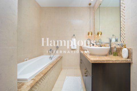 Снять в аренду квартиру в FIVE Palm Jumeirah, Пальма Джумейра, Дубай: 2 спальни, 206.22979552м², № 90944 - фото 21