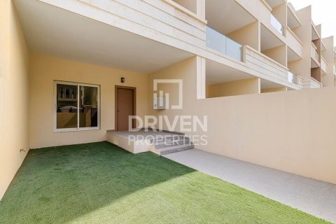 تاون هاوس في دائرة قرية جميرا, دبي 4 غرف نوم, 240 م² رقم 65512 - صورة 3