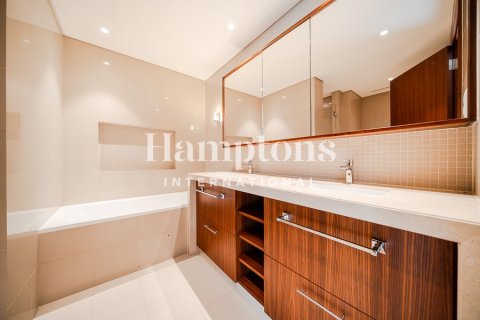 Apartment in Boulevard Point, Downtown Dubai (Downtown Burj Dubai), Dubai 2 bedrooms, 131.36484200 sq.m. № 114537 - photo 17