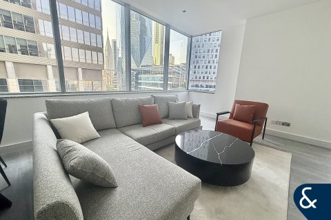 Снять в аренду квартиру в DIFC, Дубай: 2 спальни, 118м², № 79144 - фото 1