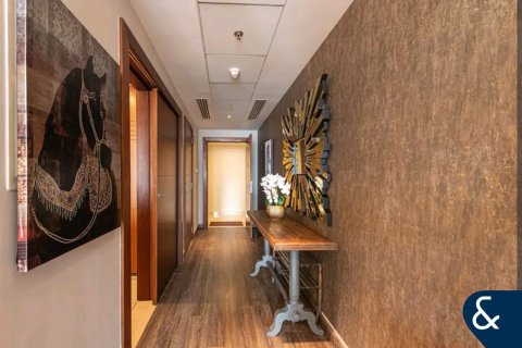 Снять в аренду квартиру в Даунтаун Дубай (Даунтаун Бурдж Дубай), Дубай: 1 спальня, 77м², № 79148 - фото 2