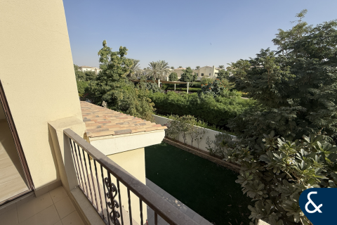 Villa in Mira, Reem, Dubai 4 bedrooms, 297 sq.m. № 79150 - photo 2