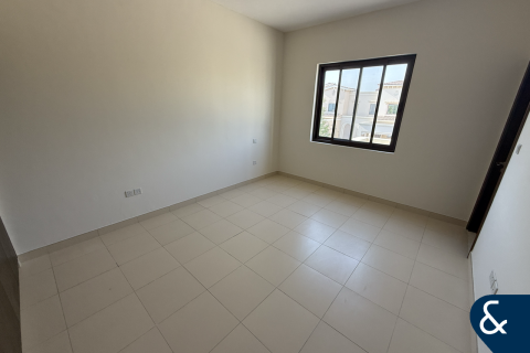 Villa in Mira, Reem, Dubai 4 bedrooms, 297 sq.m. № 79150 - photo 6