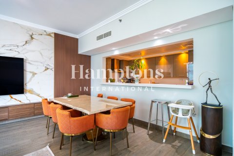 Apartamento en Jumeirah Beach Residence, Dubai, 3 dormitorios, 214.42 m², № 84955