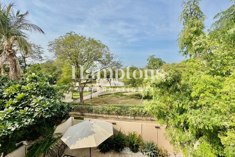 Villa in Springs 2, The Springs, Dubai 3 bedrooms, 254.99922537 sq.m. № 85202 - photo 3