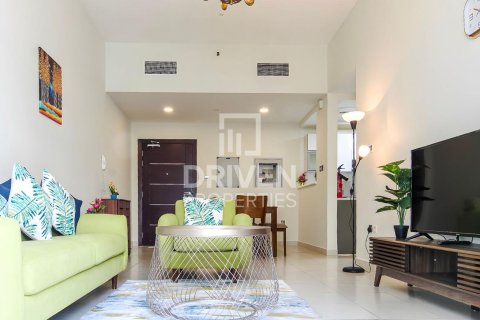 Apartment in Glitz, Dubai Studio City, Dubai 2 bedrooms, 120 sq.m. № 66633 - photo 1