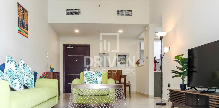 Apartment in Glitz, Dubai Studio City, Dubai 2 bedrooms, 120 sq.m. № 66633