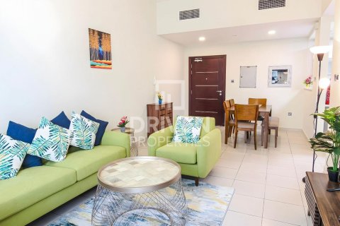 Apartment in Glitz, Dubai Studio City, Dubai 2 bedrooms, 120 sq.m. № 66633 - photo 2